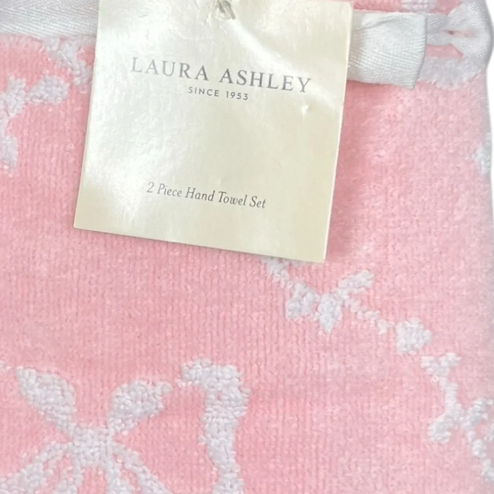 Laura Ashley - ‘Elegant White Bows’ Hand Towels (2). NWT Firm!